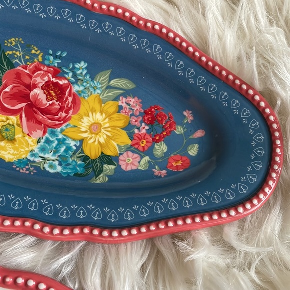 The Pioneer Woman Fancy Flourish Platters - Picture 3 of 4